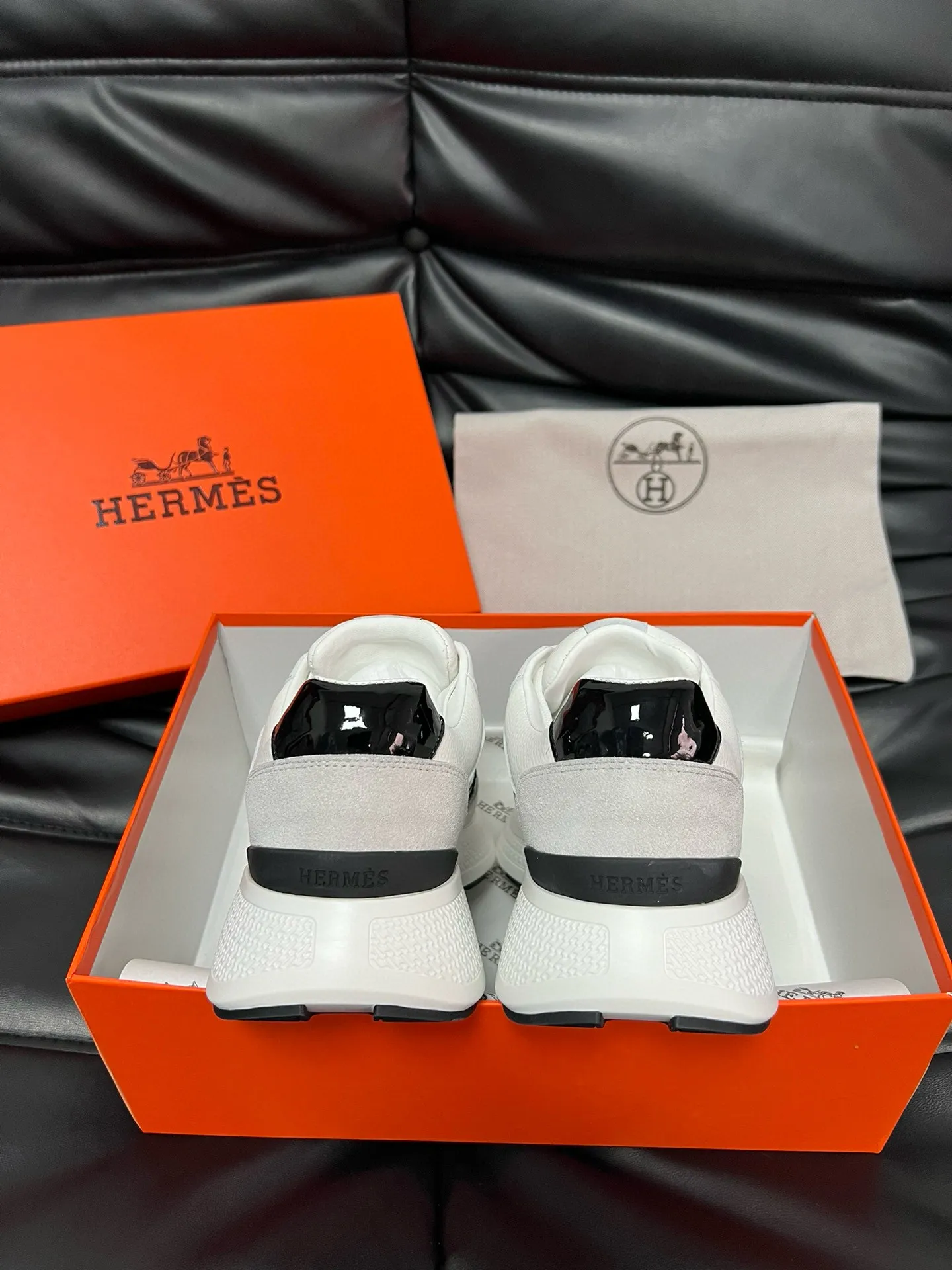 [HERMES] Hermès men's shoes 💰540💰 - High-end quality original order - Upper: 🔝 tumbled calfskin, suede calfskin, shoe body sewn with H pattern - Inner: water-dyed cowhide - Outsole: ultra-light T men's shoes 💰U foam rubber; two-color molded outsole - Super high quality control, fine workmanship: highlighted (high-end, luxury, grade) -Size : 39-44 (38, 45 can be customized)